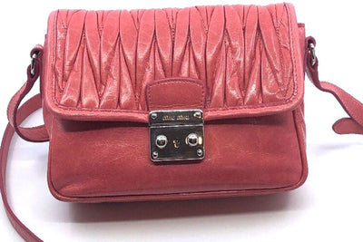 Miu Miu Laguna Pink Matelasse Lux Leather Crossbody Bandoliera Handbag 5BH088