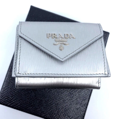 Prada Portafoglio Pattina Cromo Silver Vitello Move Envelope Flap Wallet 1MH021